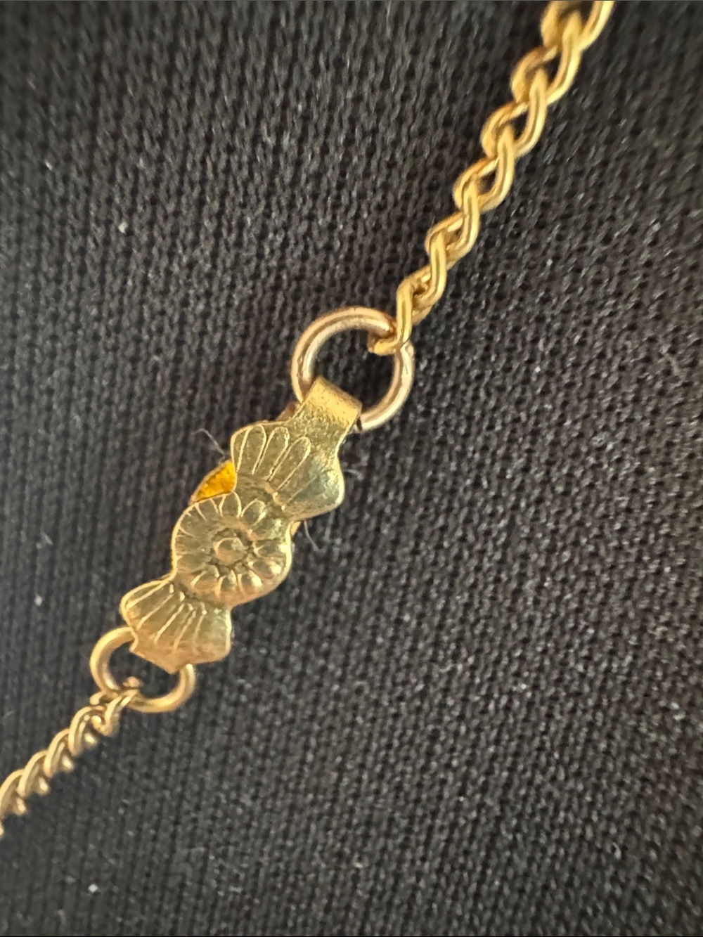 Vintage Gold Pendant Necklace with White Teardrop Drops - Vintage - Picture 5 of 5